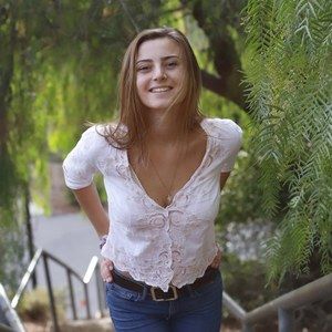 Meet your Posher, Maxine